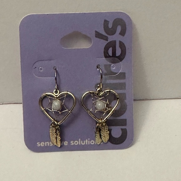 Claire's Gold Heart Key Dangle Earrings - Picture 1 of 3